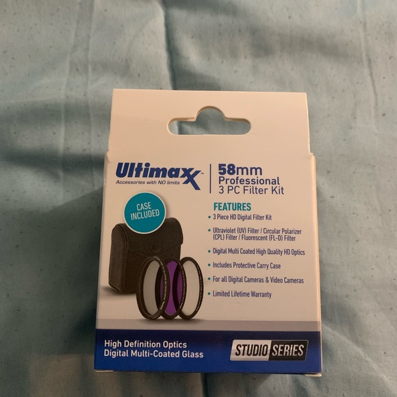 Canon camera, tripod and accessories - Picture 7 of 12